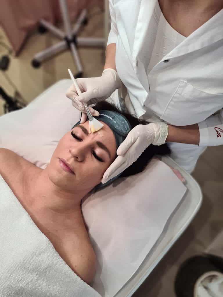 Tretman lica u salonu Martina